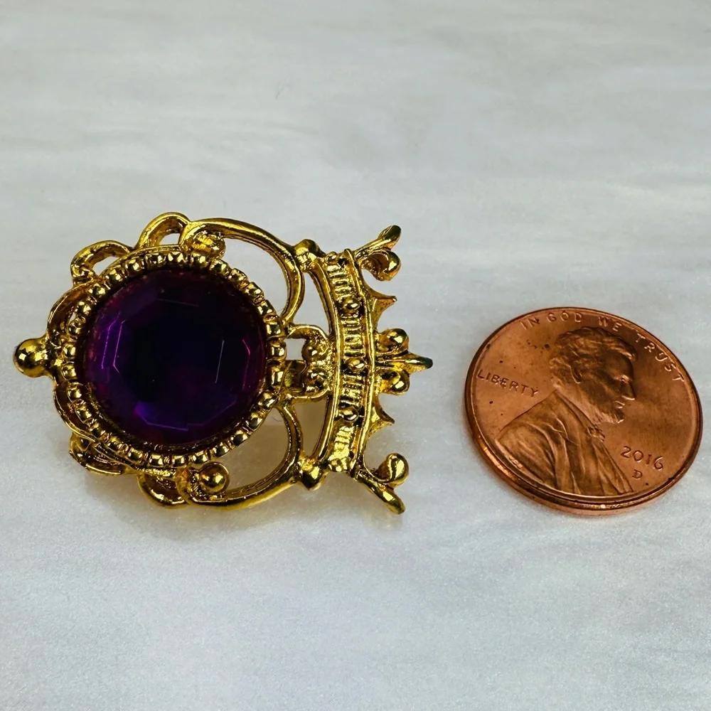 Vintage Purple Faceted Center Ornate Goldtone Openwork Statement Brooch